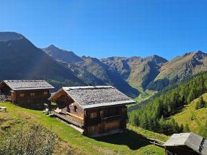 Almhtte Panoramablick Rote Spitze Almhuette Panoramablick